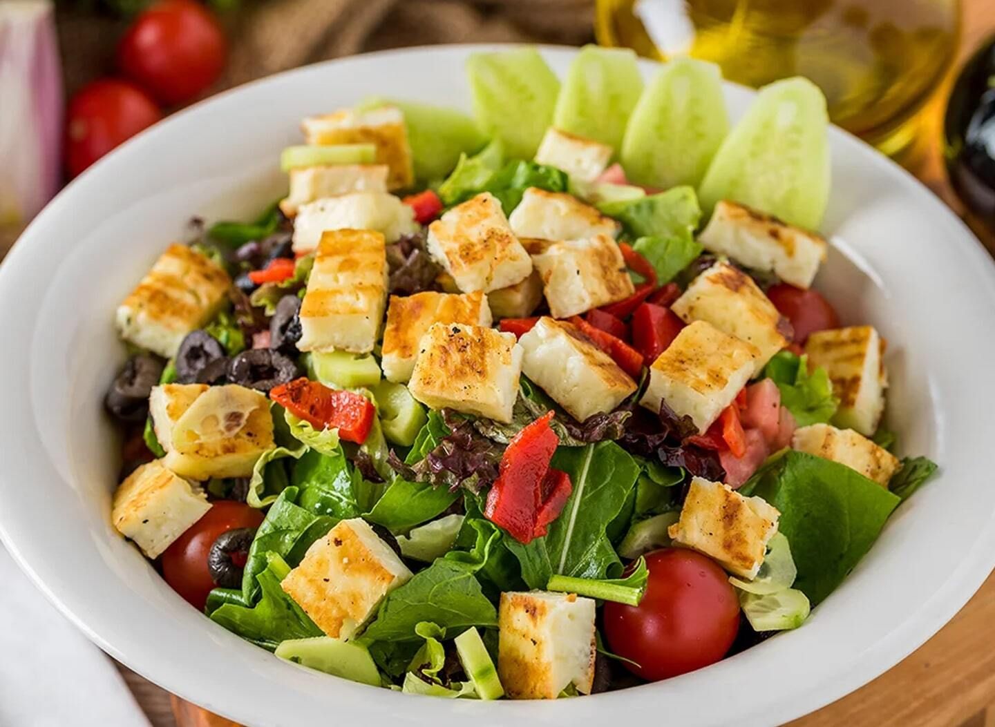 Kızarmış Peynir Salata