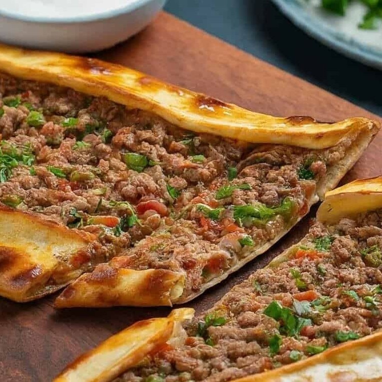 Kıymalı Pide