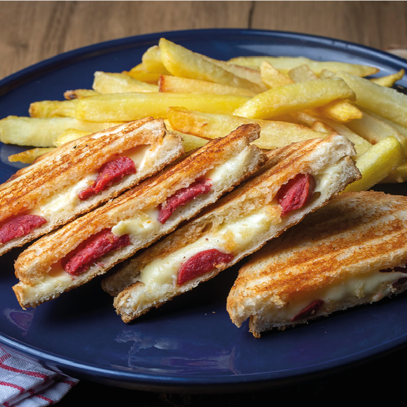 sucuklu tost