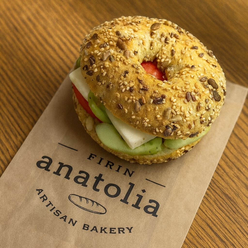 Chia Tohumlu Bagel Fümeli Sandviç
