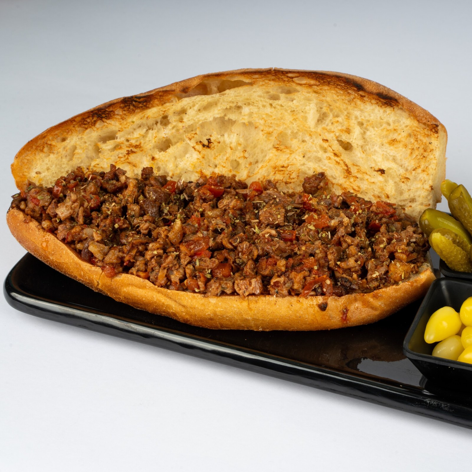 3/4 Ekmek Arası İstanbul Usulü Kuzu Kokoreç