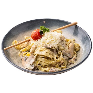 Tavuklu Mantarlı Fettucine
