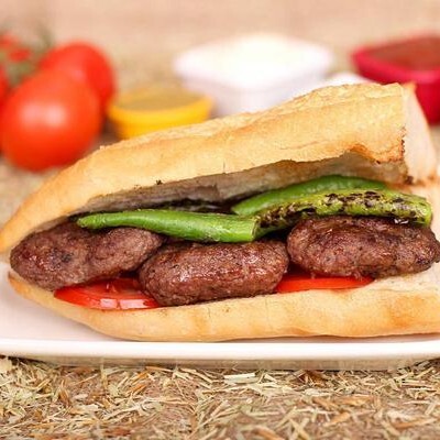 Tam Ekmek Arası Izgara Köfte