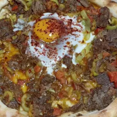 Kavurmalı Sebzeli Pide