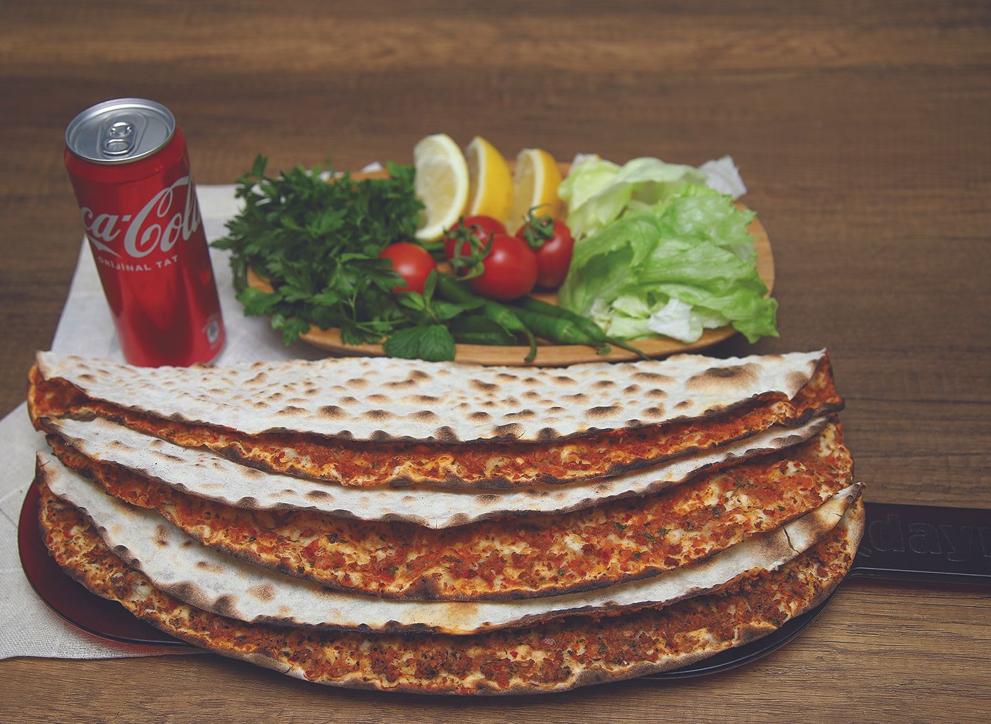 3'lü Lahmacun Coca Cola Doyuran Menü