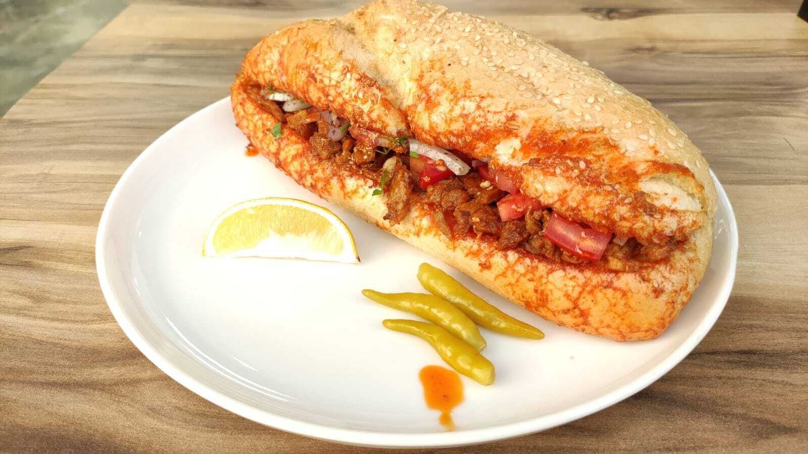 Ekmek Arası Et Tantuni