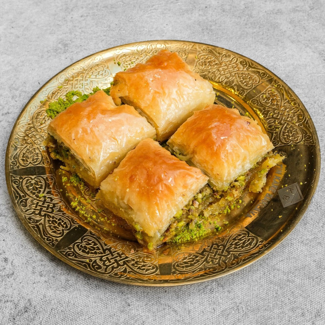 Fıstıklı Özel Kare Baklava (1 kg.)