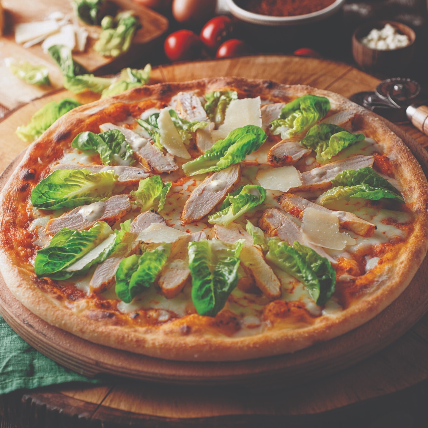 Tavuklu Sezar Pizza