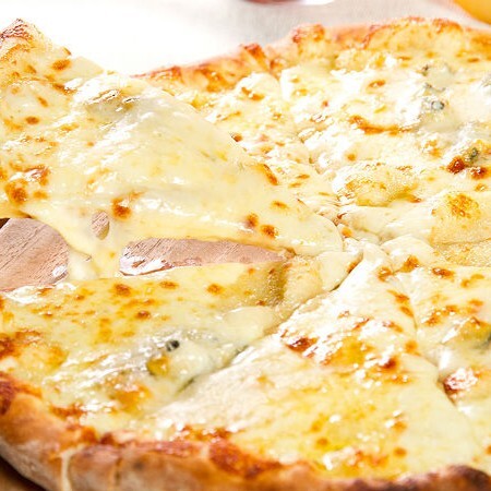 İnce Kenarlı Kaşarlı Pizza