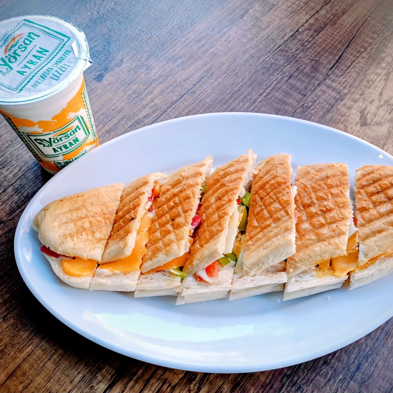 Sebzeli Peynirli Tost