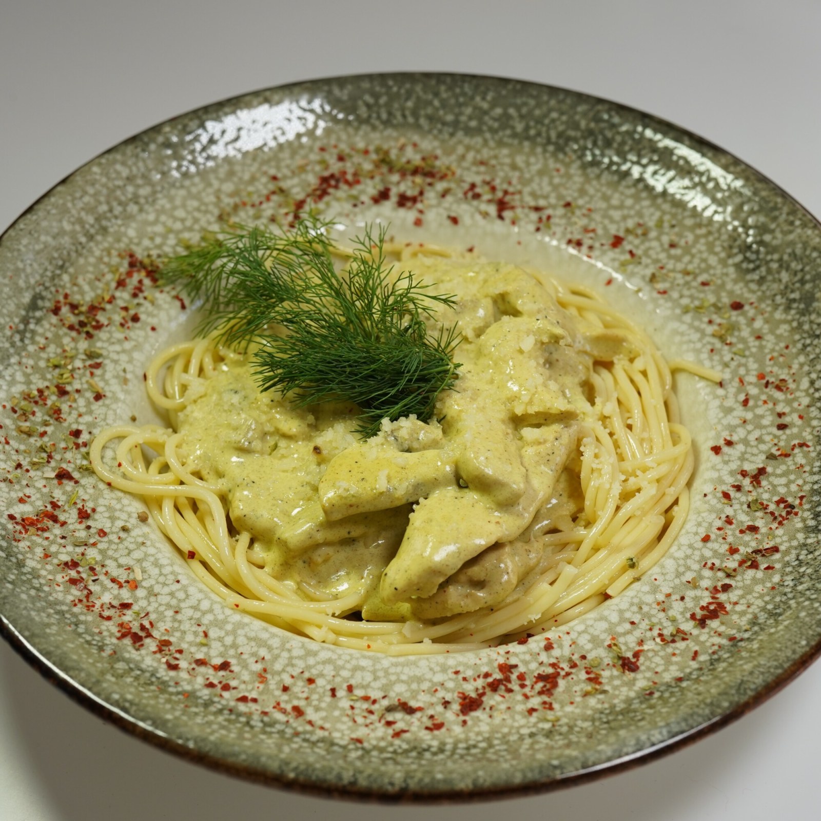 Köri Soslu Spagetti