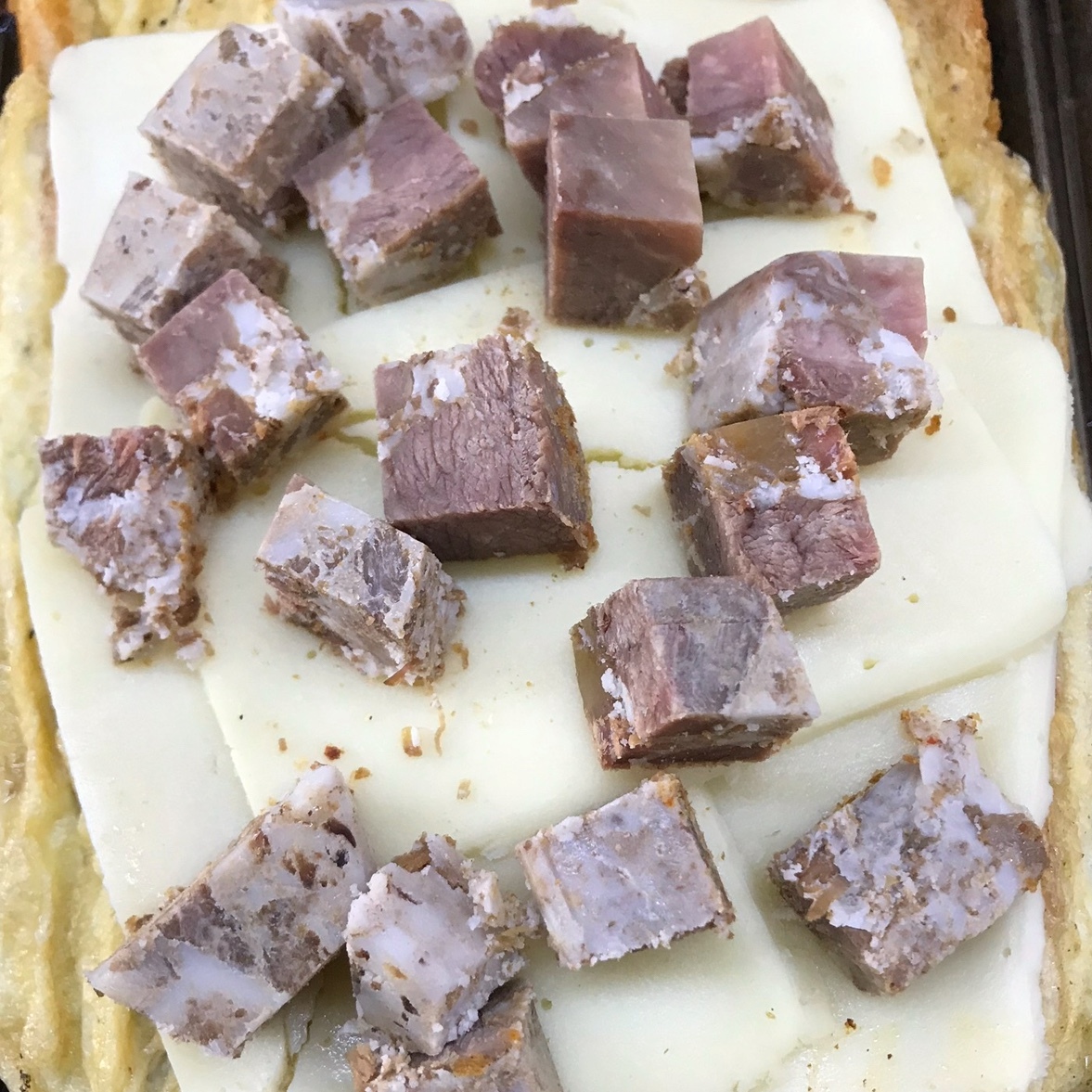 Dana Kavurmalı Kaşarlı Tost