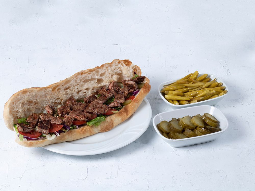 Somun Ekmek Arası Kuzu Şiş