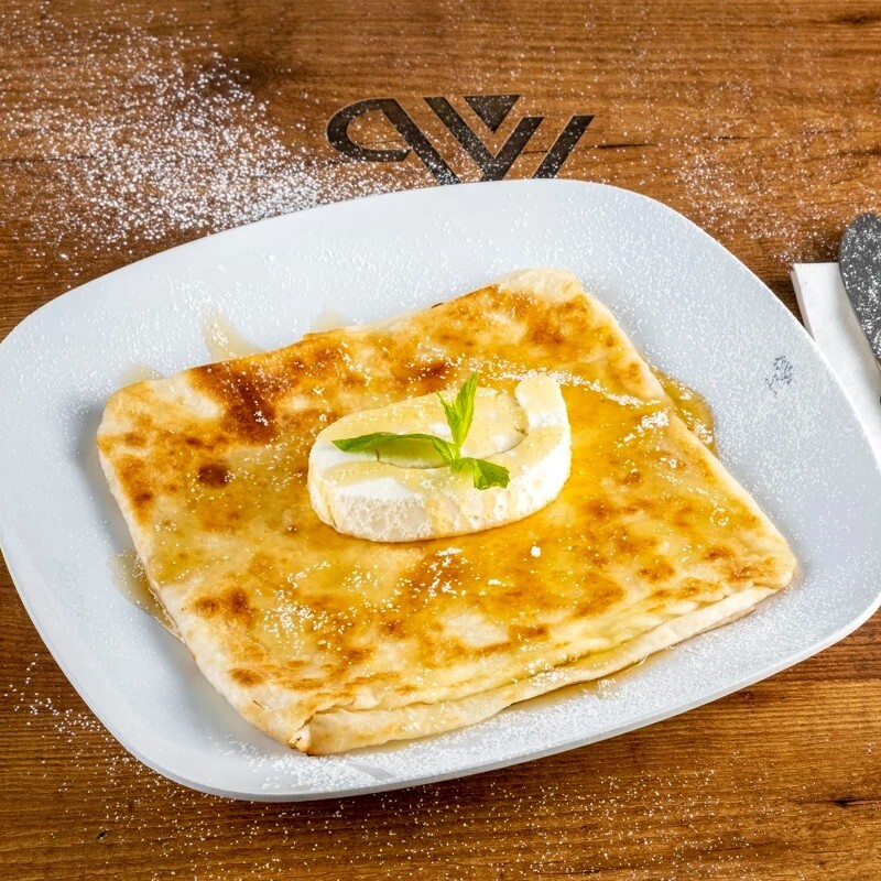 Ballı Kaymalkı Kaşarlı Gözleme