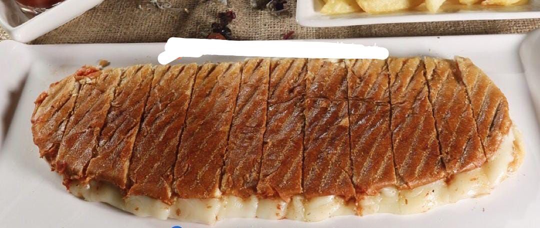 Yarım Ekmek Kaşarlı Tost