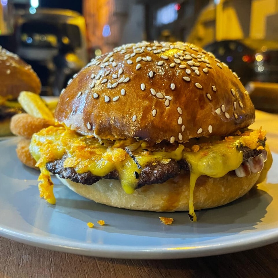 Smashed BBQ Soslu Burger +Coca-cola