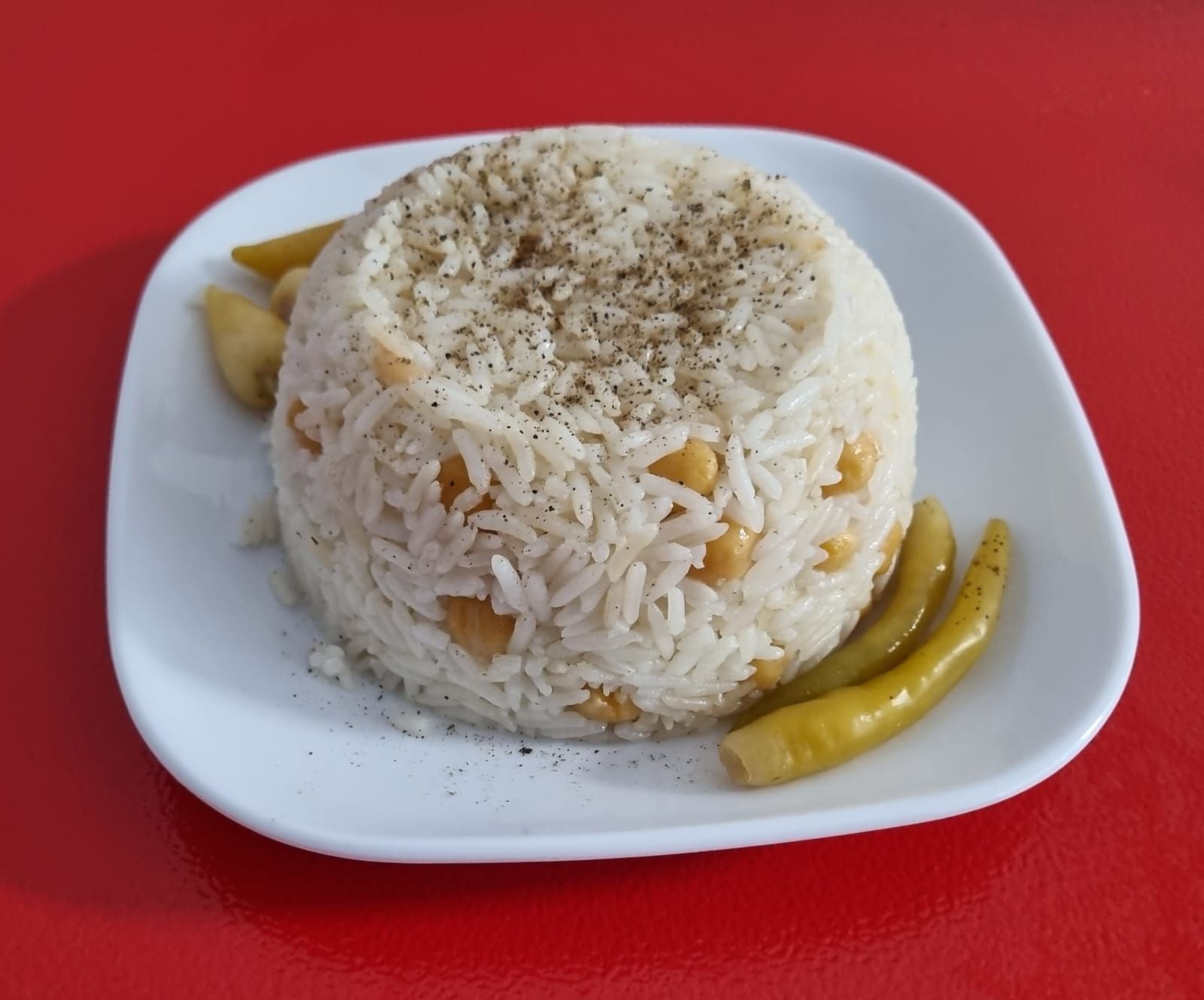 NOHUTLU PİLAV (300 gr) 1 PORSİYON