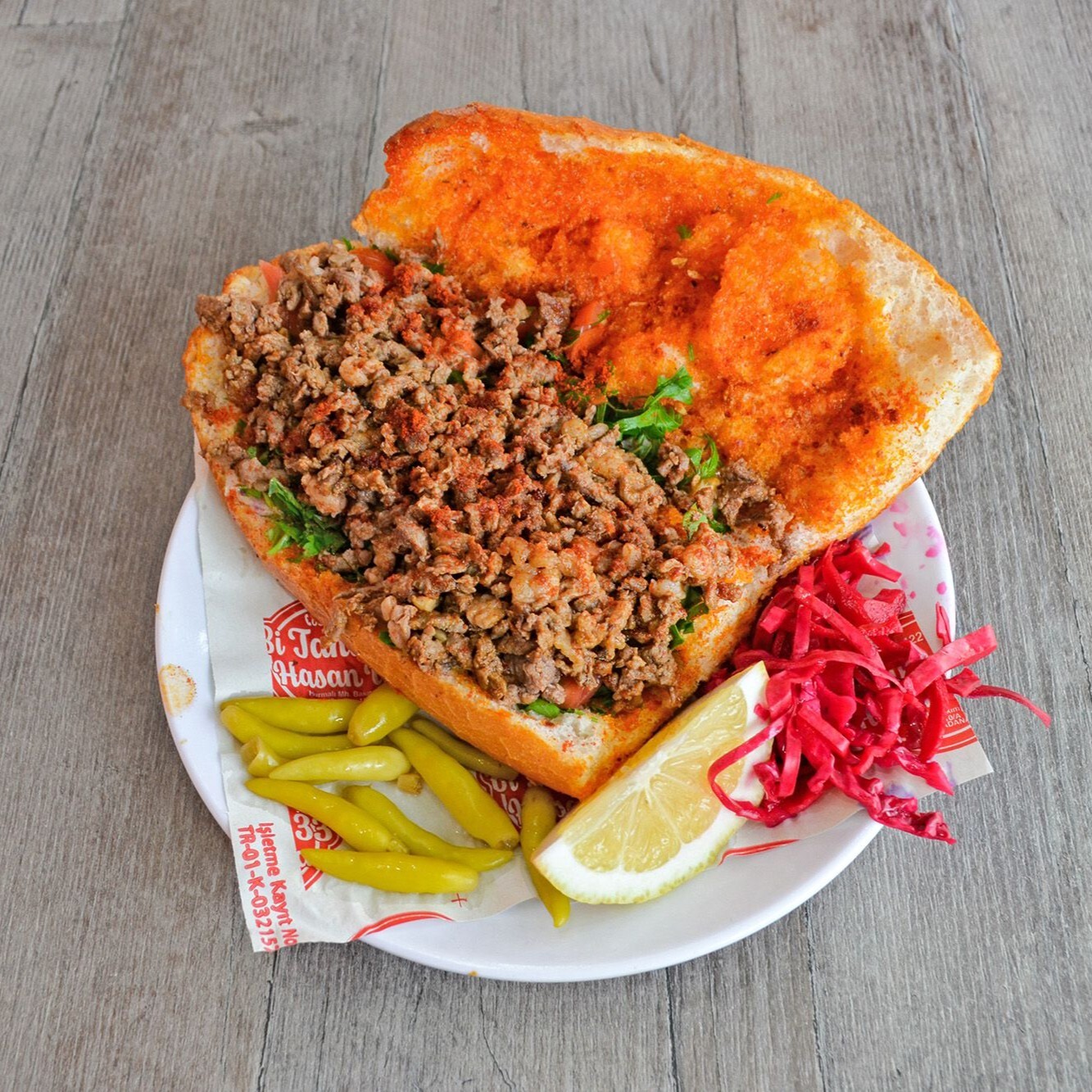 Somun Ekmek Arası Et Biftek Tantuni