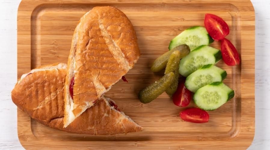 Beyaz Peynir & Domates & Kekikli Tost