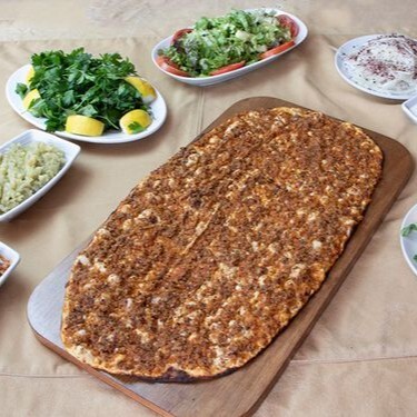 Cevizli Lahmacun