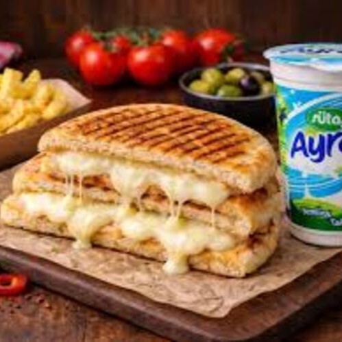 Kaşarlı Tost Menü