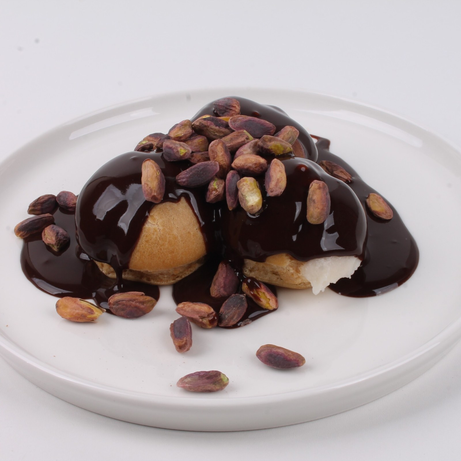 Antep Fıstıklı Profiterol (750 gr.)