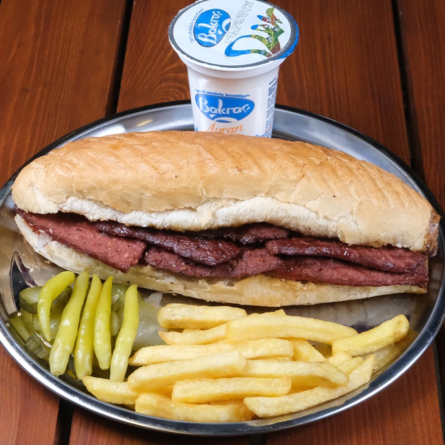 Sucuk Ekmek