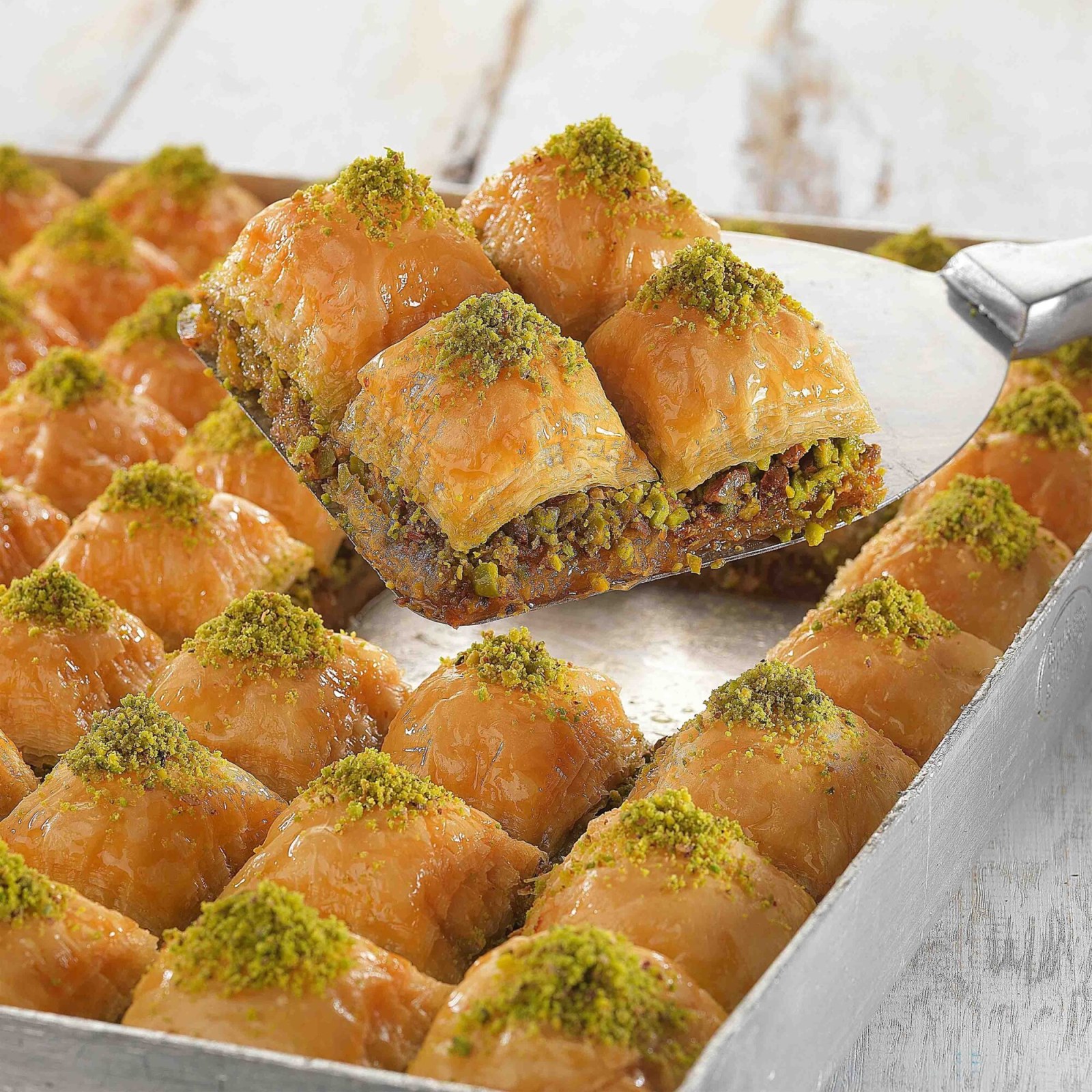 Fıstıklı Özel Kare Baklava (1 kg.)