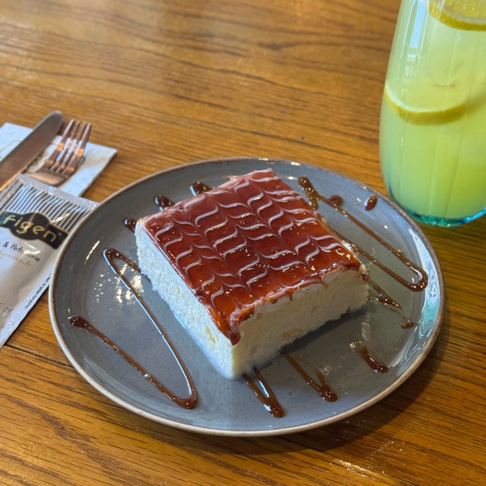 Karamelli Trileçe