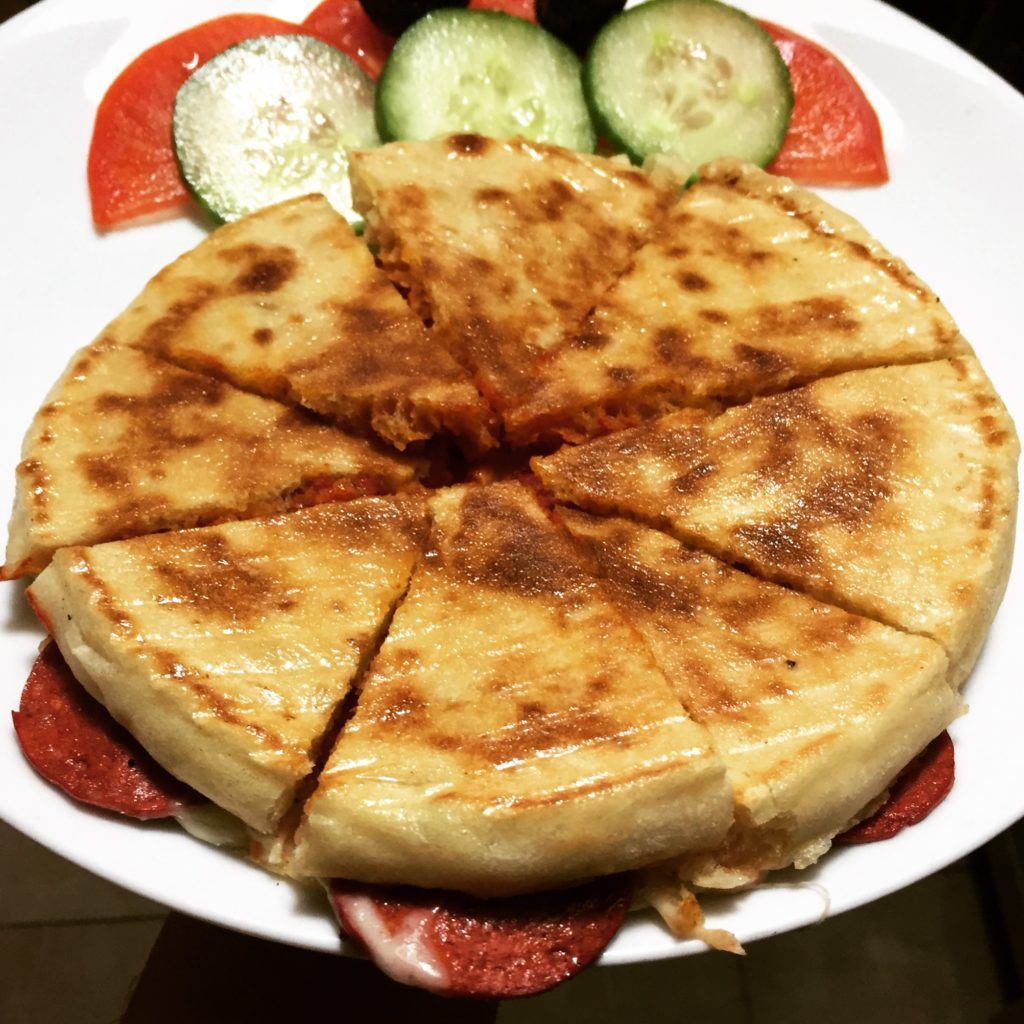 Bazlama Arası Sucuklu Tost
