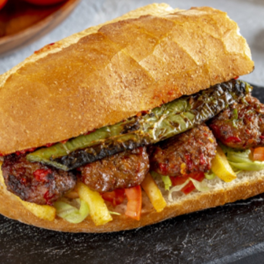 Köfte yarım ekmek
