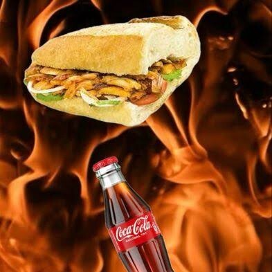 Yarım Ekmek Arası Tavuk Döner Xx Şişe Kola Menü