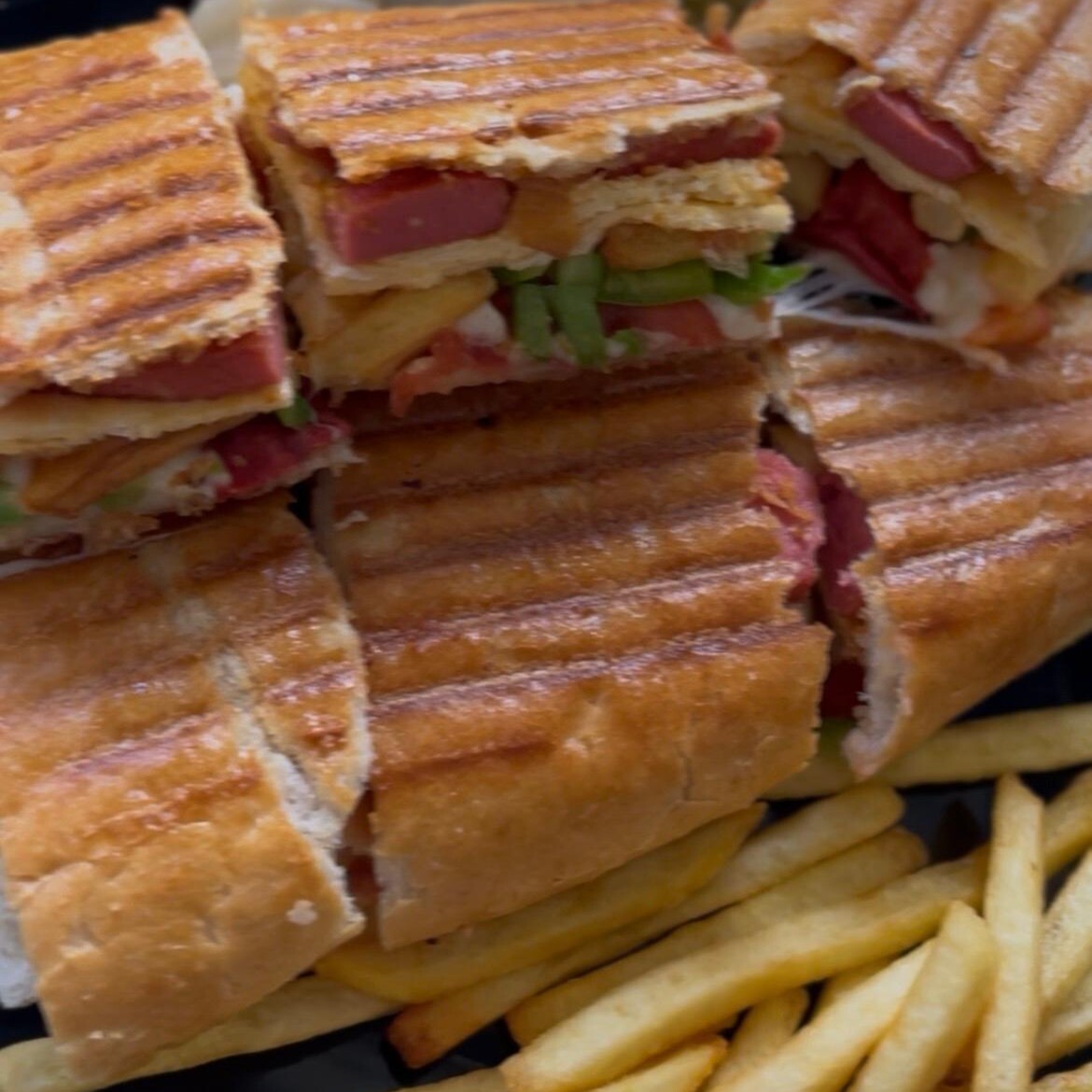 Süper Ayvalık Tost