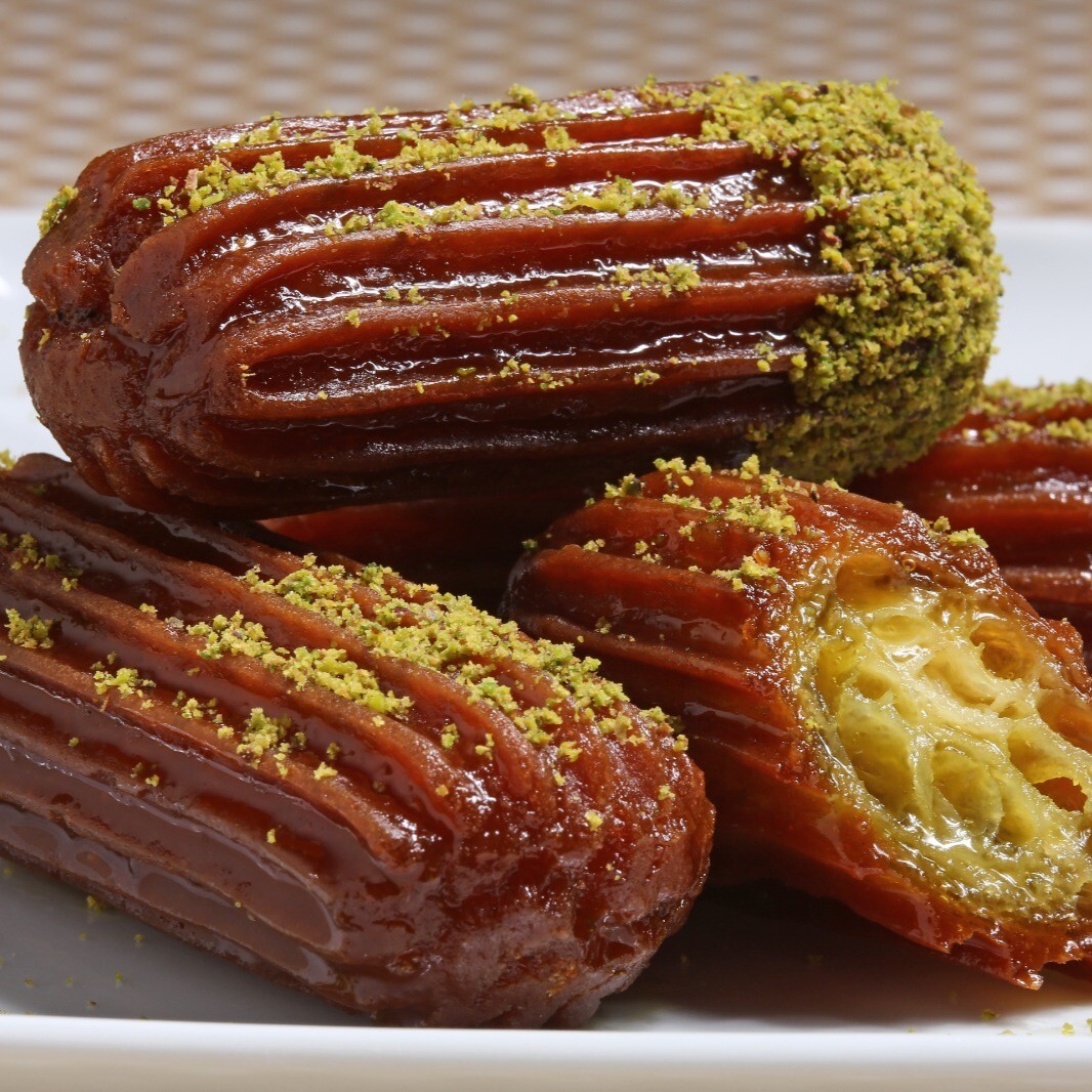 Antep Fıstıklı Tulumba Tatlısı (1 kg.)