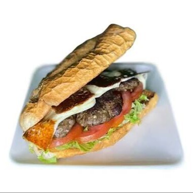 Kaşarlı Köfte Ekmek+Coca Cola