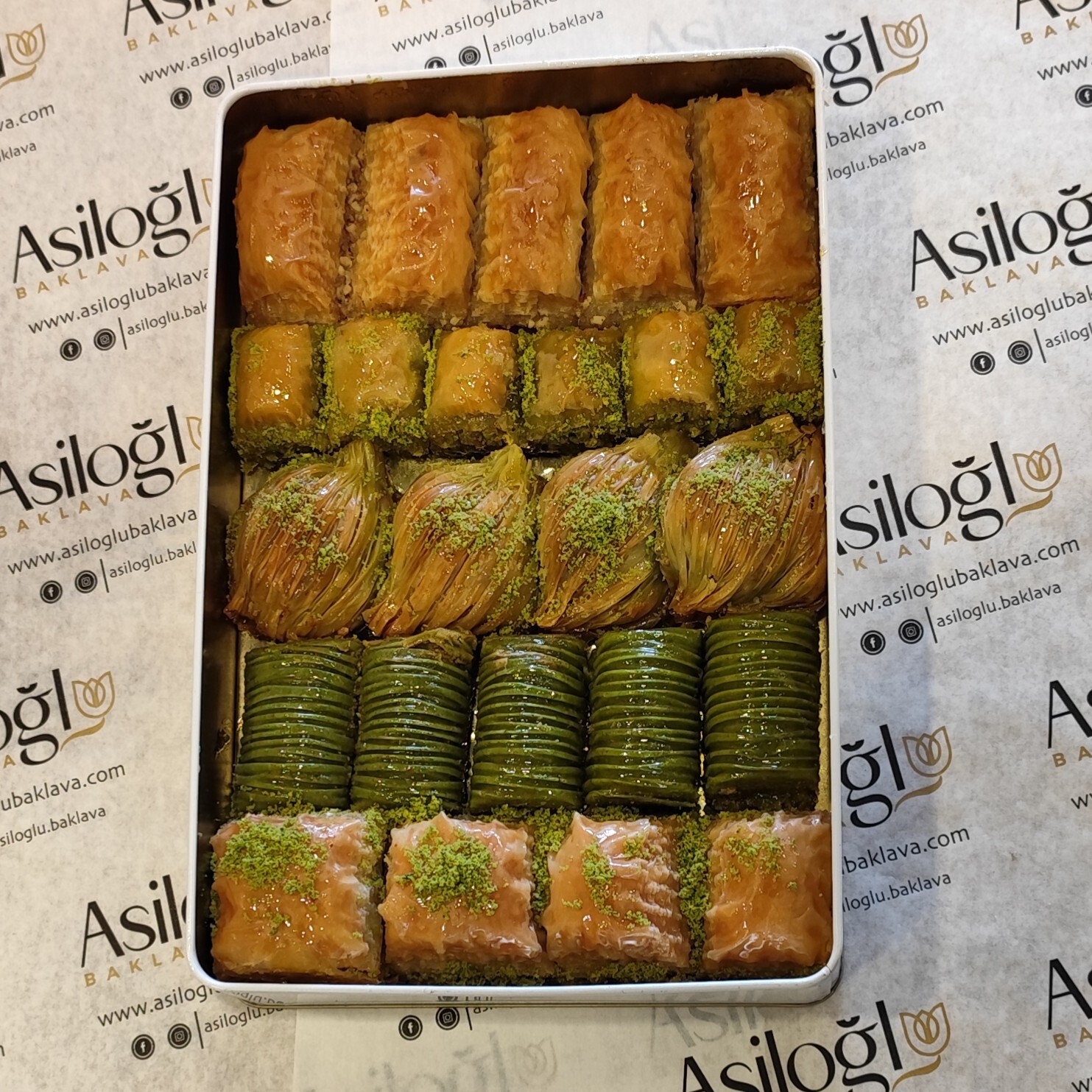 Hediyelik Karışık Baklava (1 kg)
