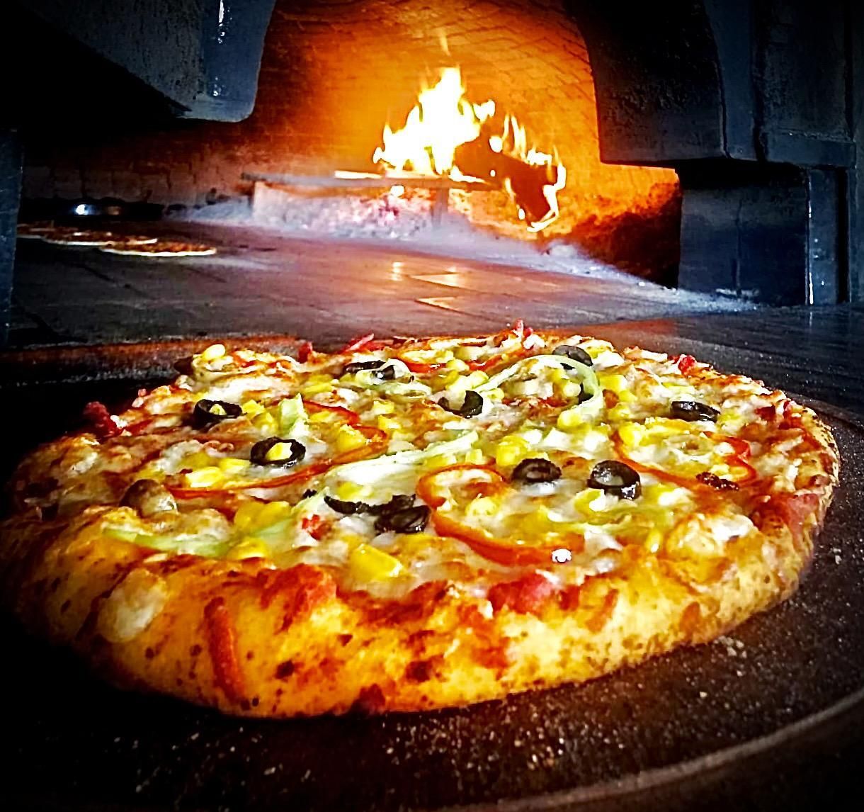 Orta Boy Pizza
