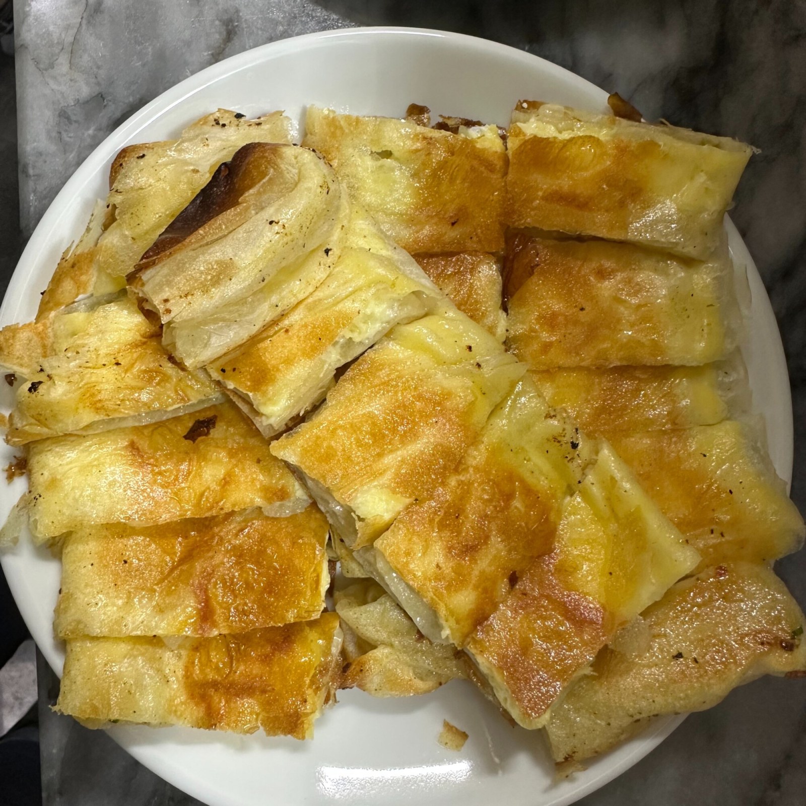 Patatesli Kaşarlı Börek