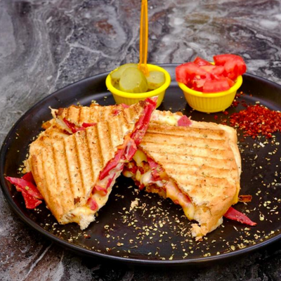 Sosislim Tost