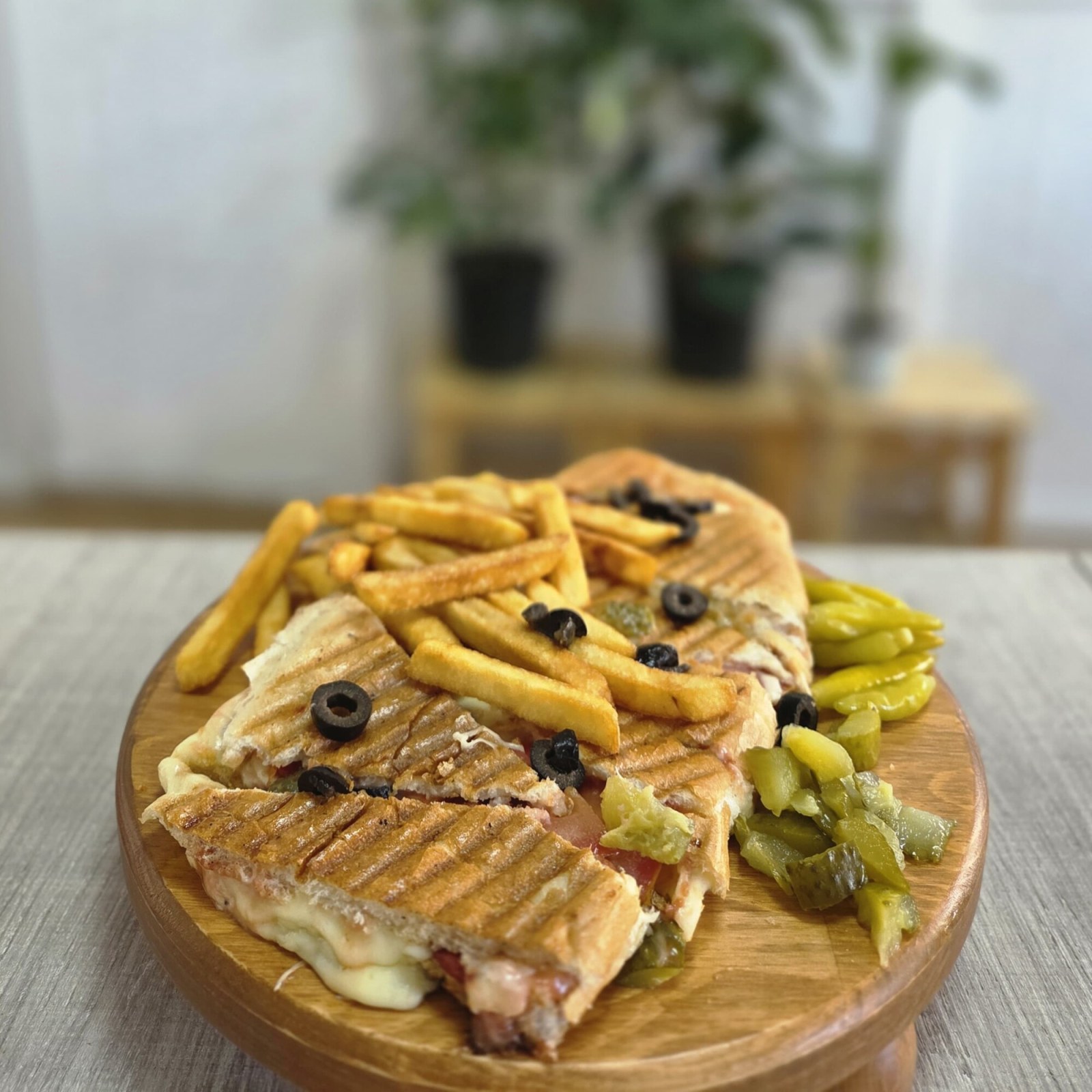Ayvalık Tost