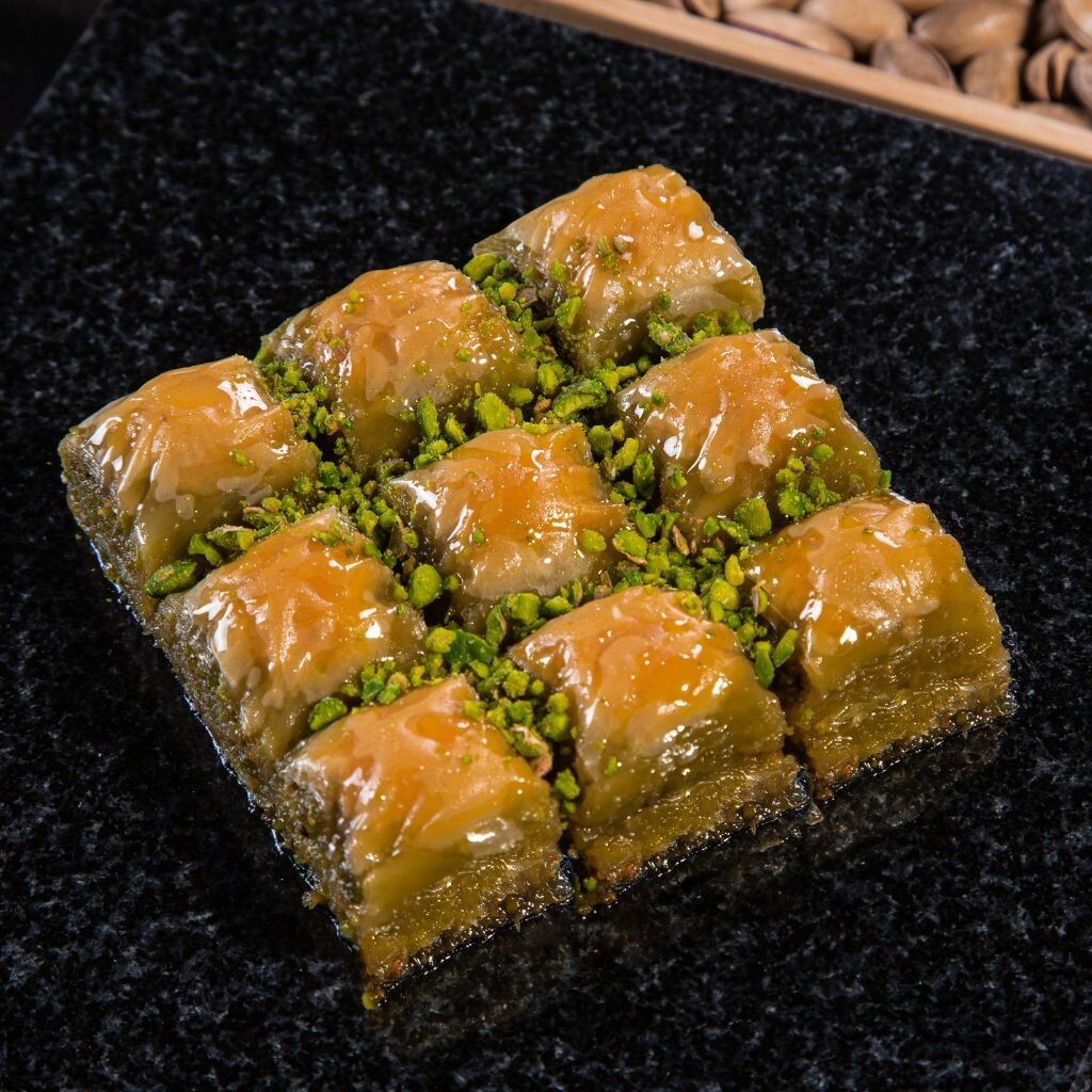 Fıstıklı Özel Baklava (1 kg)