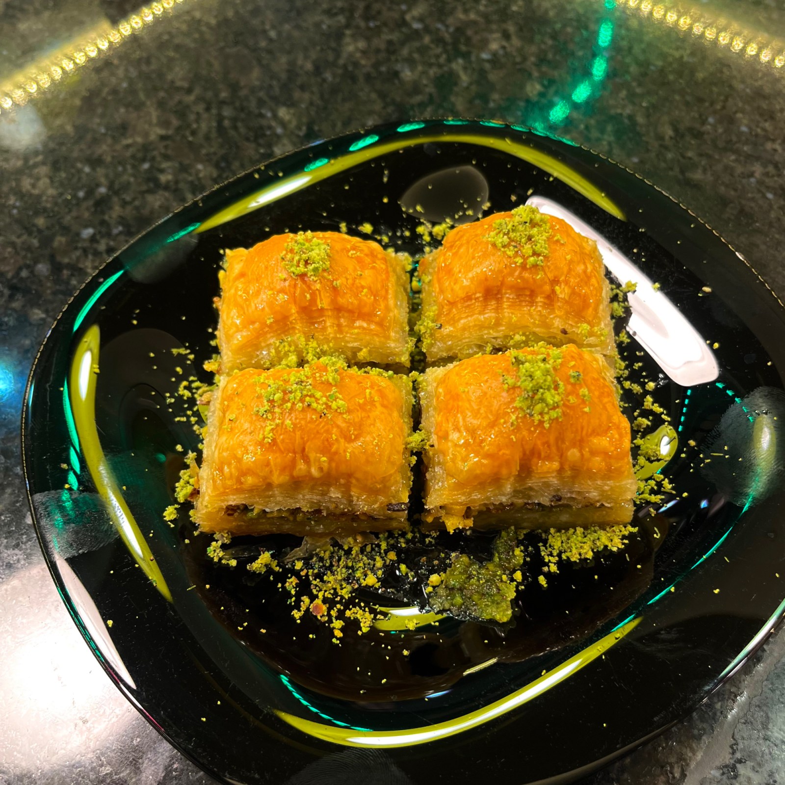 Fıstıklı Baklava (1 kg.)