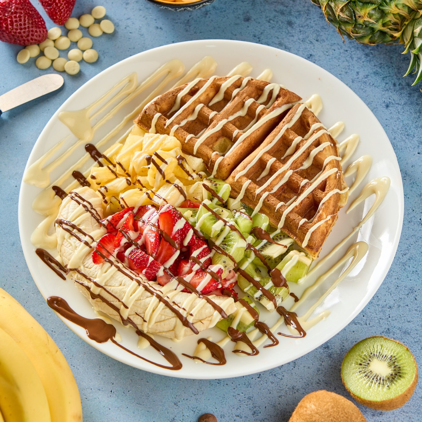 Çikolatalı Meyveli Waffle