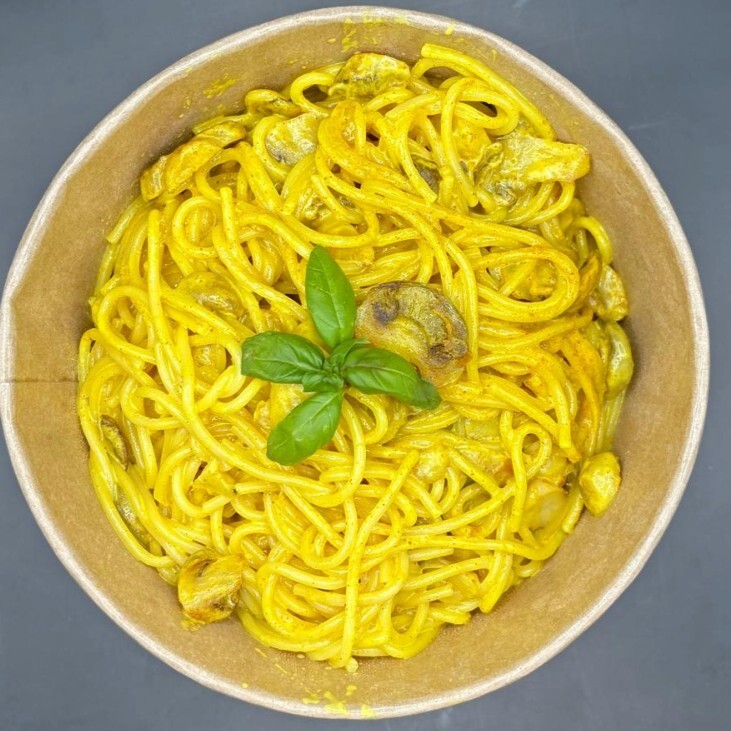 Köri Soslu Mantarlı Spaghetti