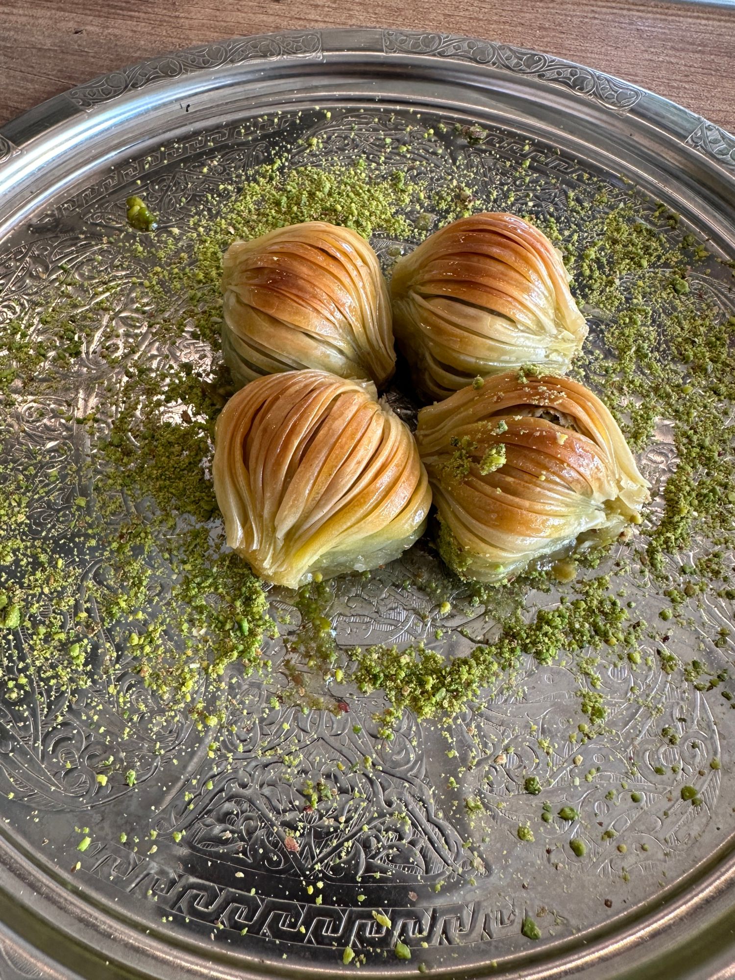 Fıstıklı Midye Baklava (1 kg)