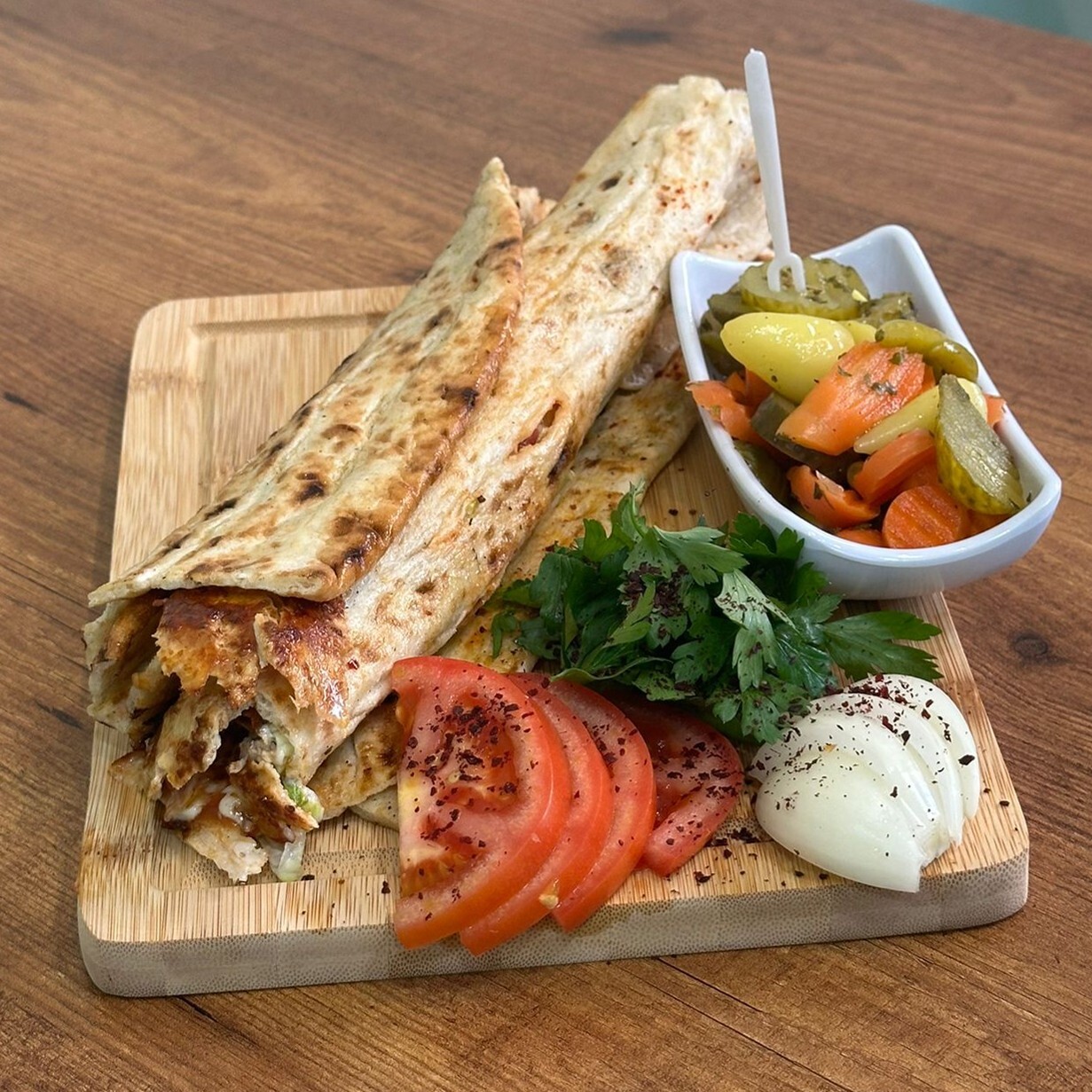 Tablacı Salatalı Döner
