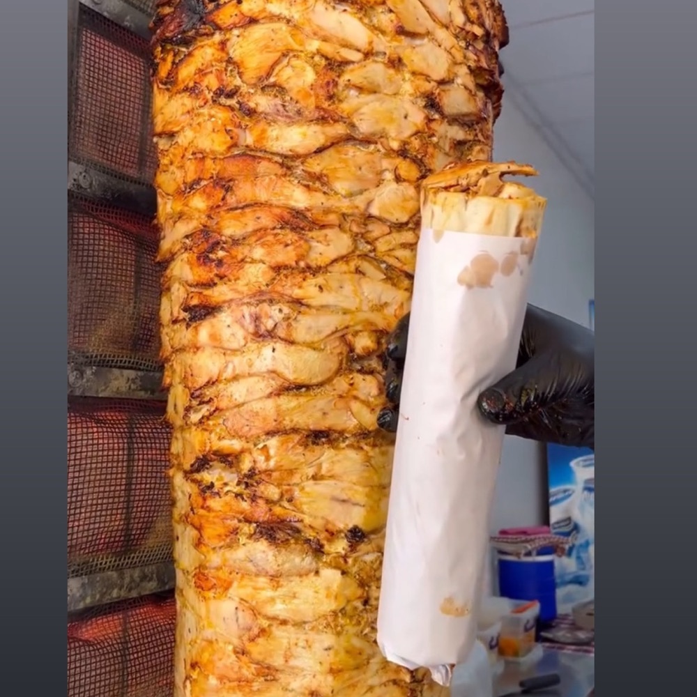 Tavuk Döner Pide Ekmeğinde Dürüm