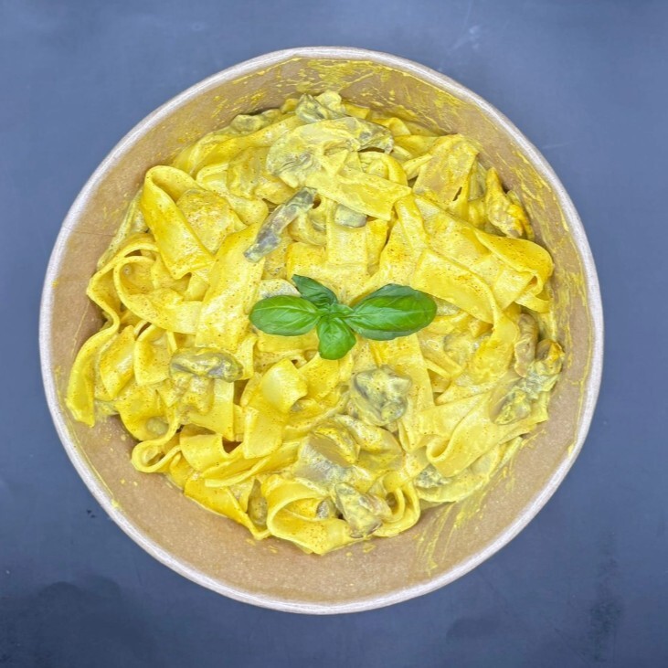 Köri Soslu Mantarlı Fettuccine