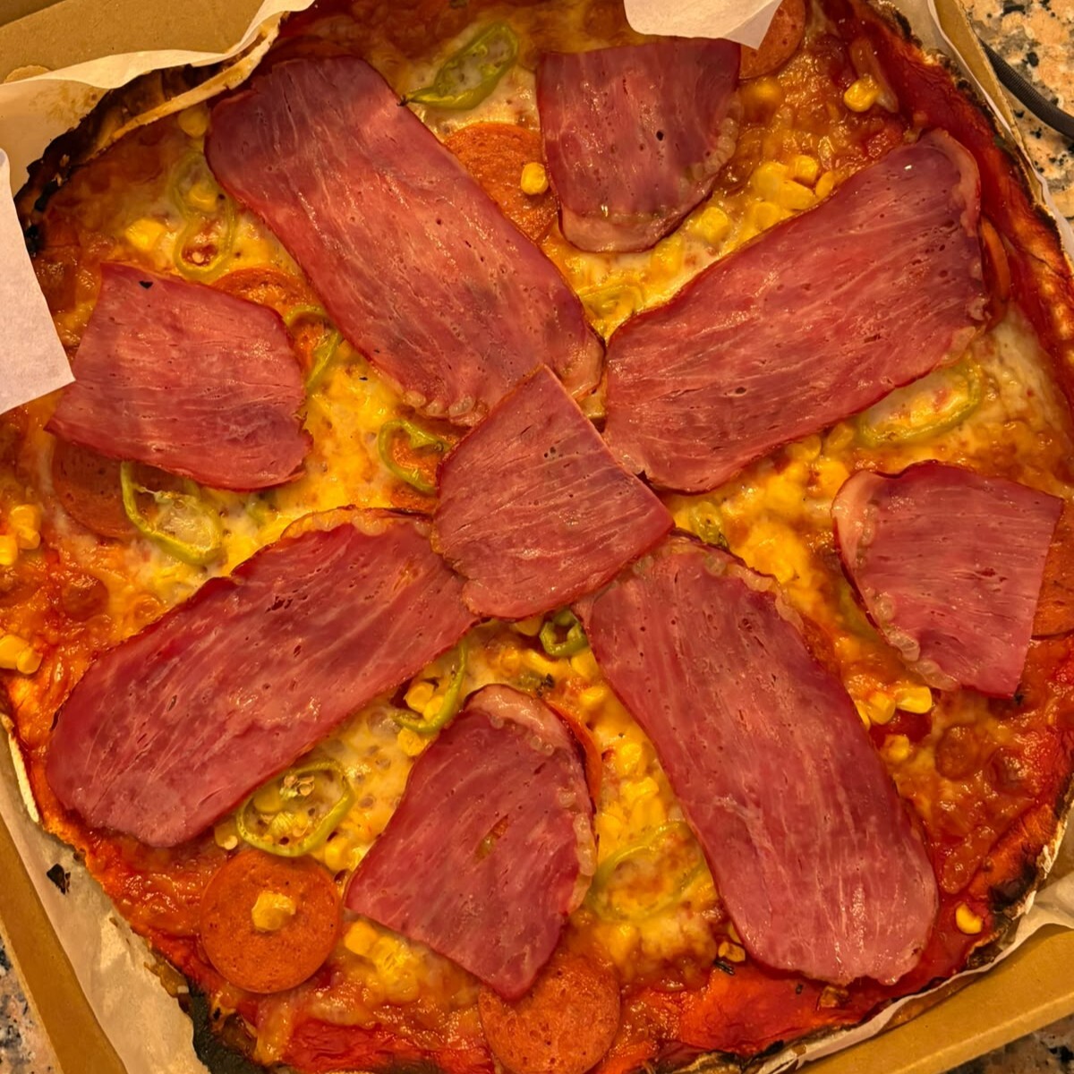 Glutensiz Dana Fümeli Karışık İtalyan İnce Hamurlu Pizza (XXL Boy) Glutenfree