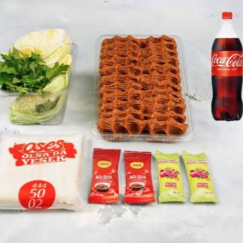 Çiğ Köfte (900 gr.) & Litrelik İçecek Menü